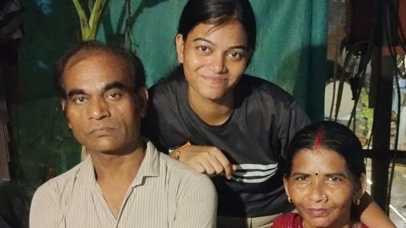 Amita Prajapati, a tea-seller&#039;s daughter, became a CA in July 2024