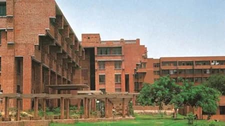 JNU mulls returning to in-house entrance test for PhD admission