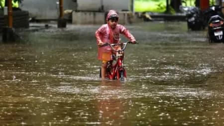 Schools closed in Dehradun, Mumbai, Pune amid heavy rainfall