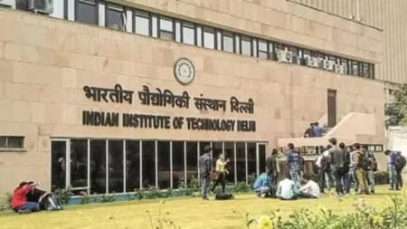 New courses launched by IITs  — fundamentals of EVs, mutual funds, AI and more