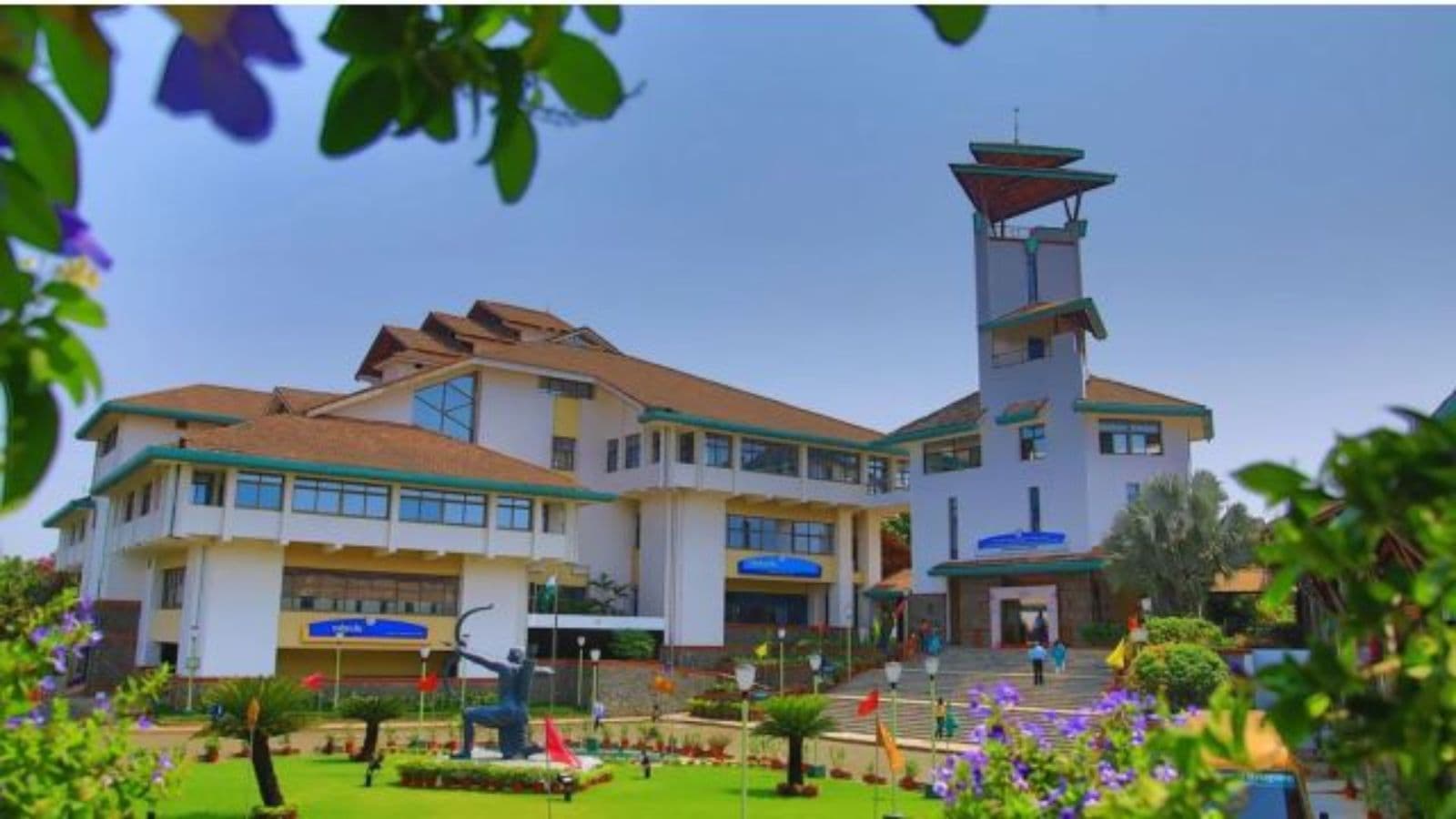 The 12-month high impact IIM Kozhikode programme for is designed for aspiring and evolving Chief Operations Officers (COOs)