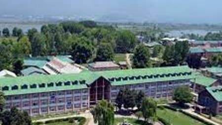NIT-Srinagar declares winter vacation 10 days ahead of schedule, students asked to vacate hostels